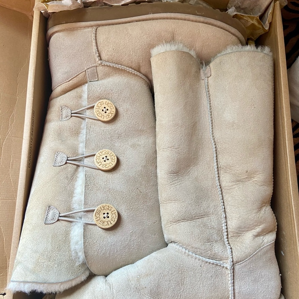 Bailey Button Ugg Boots